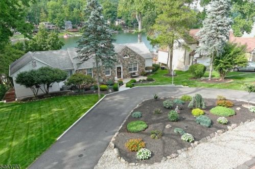 344 Shore Trl, Sparta, NJ 07871-2010