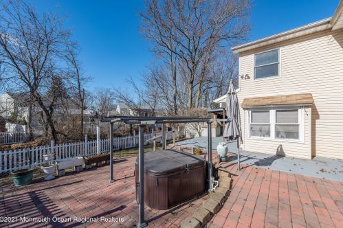 12 Crk Rd, Hazlet NJ 07730-2205 exterior