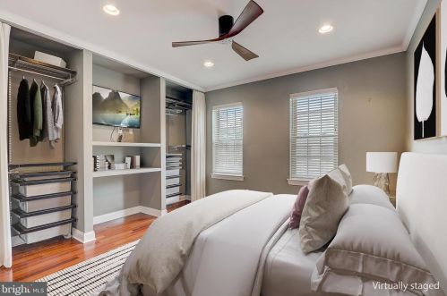 1034 4th St, Philadelphia PA  19147-4106 exterior