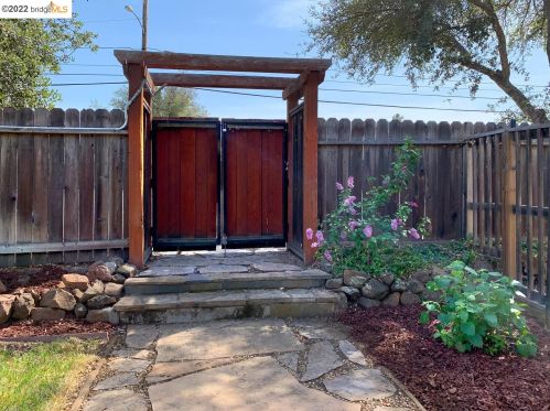 1807 Evalane Way, Concord CA 94519-2356 exterior