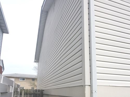 1218 Maywood Dr, Broadview IL 60153-1879 exterior