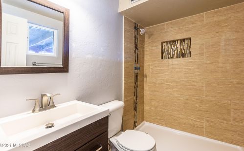 8545 Calle Bolivar, Tucson AZ 85715-5604 exterior