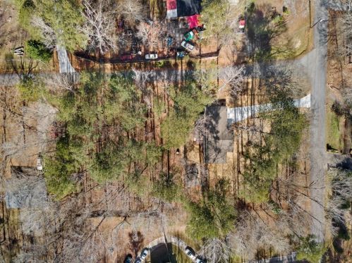 484 Dot Dr, Atlanta GA 30349-2703 exterior