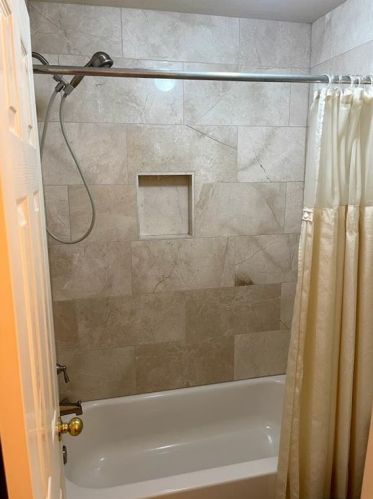 1904 Chasewood Dr, Austin TX 78727-6373 exterior