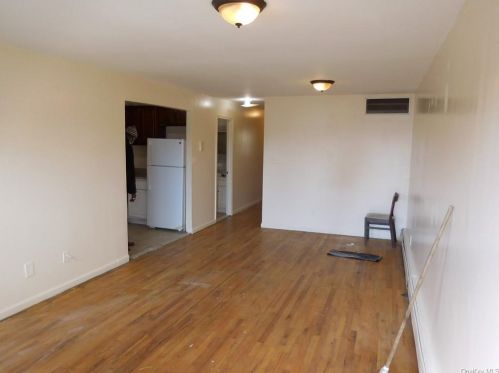 1551 Bruckner Blvd, Bronx NY 10472-6408 exterior