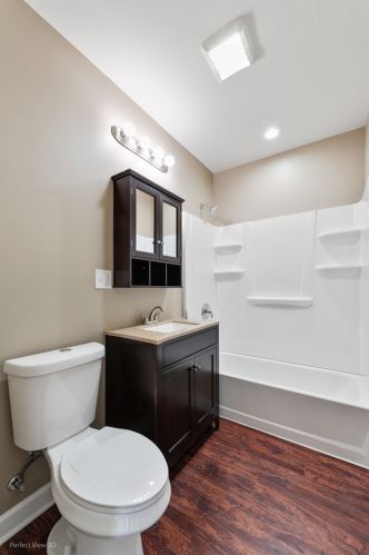 47 21 Ave, Broadview IL 60153-1236 exterior