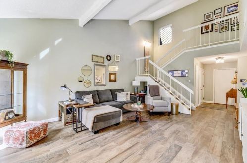 7211 Coronado Cir, Austin TX 78752-2008 exterior