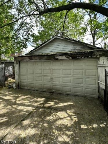 322 Vermont Ave, Irvington NJ 07111-2563 exterior