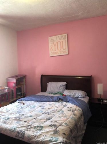 1848 Holland Ave, Bronx NY 10467-8709 exterior