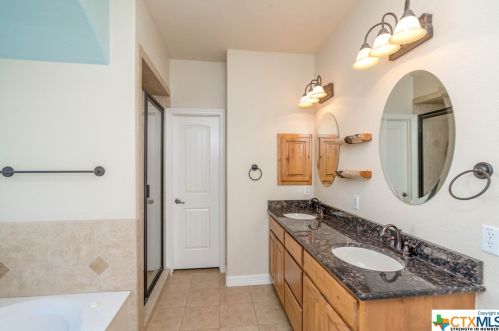 578 Winding River Ln, Spring Branch TX 78070-6382 exterior