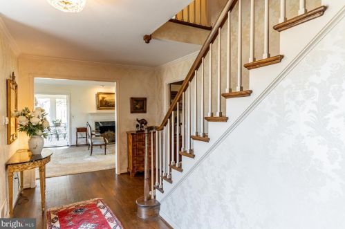 8907 Bel Air Pl, Rockville, MD 20854-1606