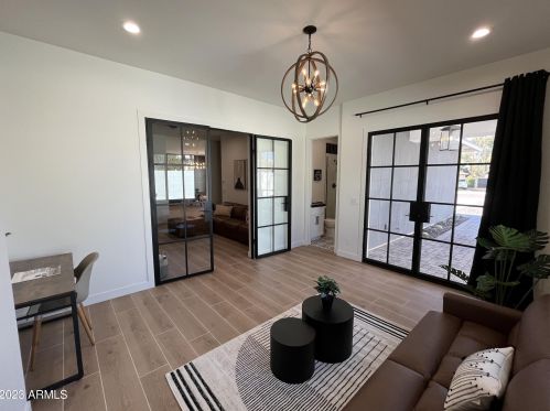 6841 12th Ave, Phoenix AZ  85013-1021 exterior