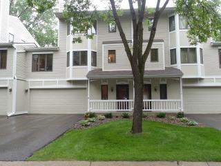 4996 End Ln, Hopkins, MN 55345-3364