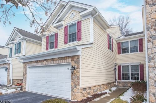 15 Hopkins Ct, Parsippany, NJ 07054-2271