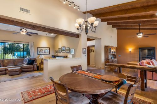 6822 Table Mtn Rd, Tucson AZ 85718-1328 exterior