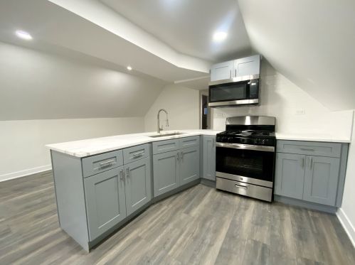 3505 Montrose Ave, Chicago IL 60618-1139 exterior