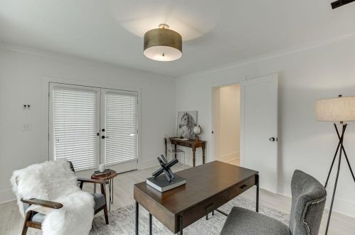 239 Midvale Dr, Atlanta GA  30342-3326 exterior