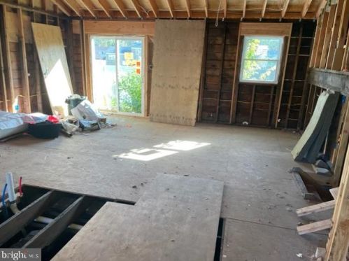 9 Shelton Ave, Trenton NJ  08618-1818 exterior