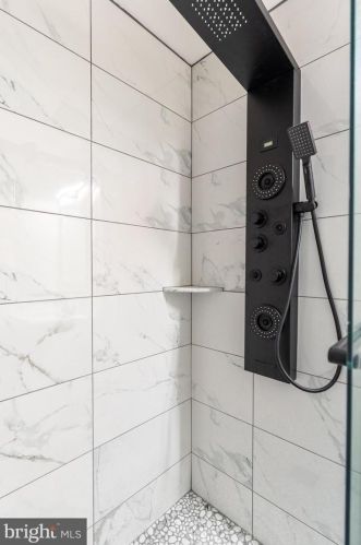 2010 23 St, Philadelphia PA 19145-2704 exterior