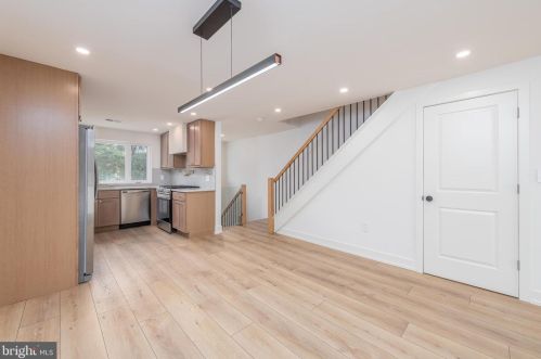 3172 18 St, Philadelphia PA 19145-5412 exterior