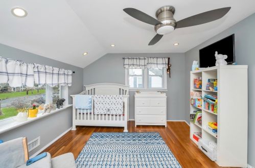 3 Lyons St, Huntington Station NY 11747-1000 exterior