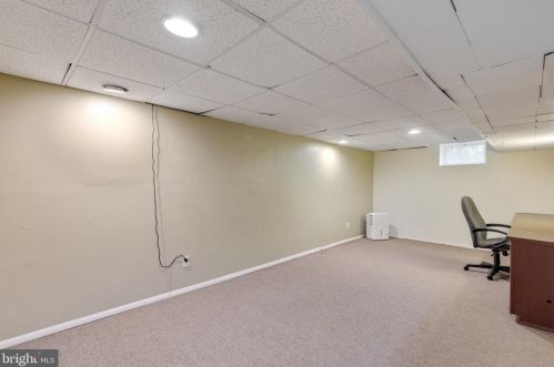 209 Foster Ave, Pittsburgh PA 15205-2352 exterior