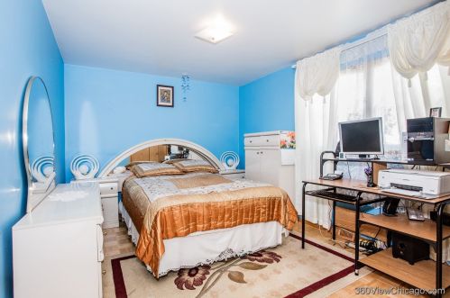 5515 Kildare Ave, Chicago IL 60629-5733 exterior