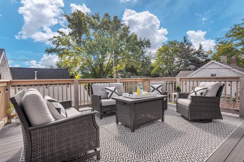 1411 Potter Ave, Milwaukee WI 53207-2115 exterior