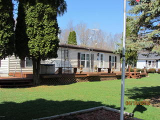 2227 Mac Dr, Wayland, MI 49348-9354