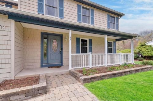 43 Lancaster Dr, Windsor, CT 06095-1467