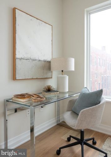 516 21 St, Philadelphia PA 19130-1401 exterior