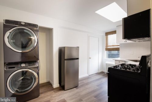 533 Girard Ave, Philadelphia PA  19125-3311 exterior