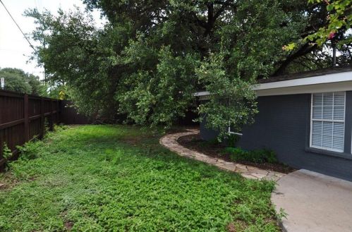 2400 5th St, Austin TX  78704-5335 exterior