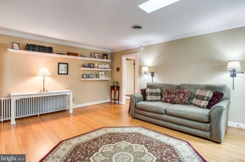 4 Argyle St, Rockville MD 20850-4417 exterior