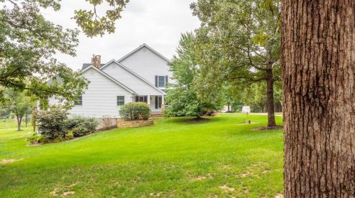 572 Spring Cave Rd, Spring Bluff MO exterior