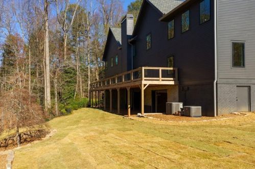 5666 Long Island Dr, Atlanta GA  30327-4842 exterior