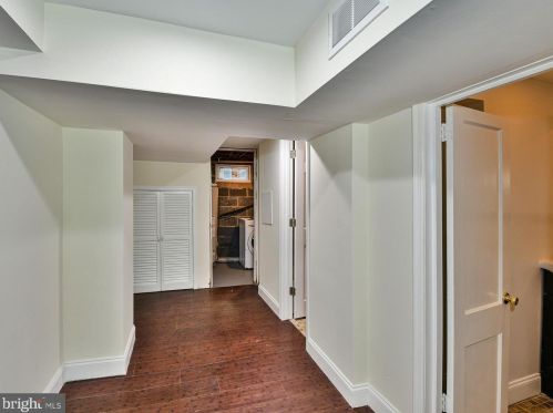 10813 Jewett St, Silver Spring MD 20902-3667 exterior