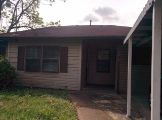 4918 Larkspur St, Houston TX  77033-4028 exterior