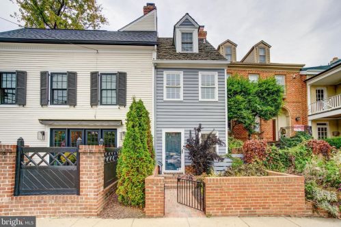 527 Wilkes St, Alexandria VA  22314-3723 exterior