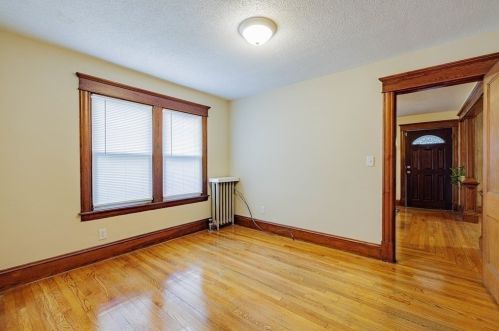 32 Monrovia St, Springfield MA 01104-3113 exterior