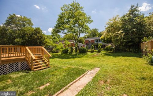 4706 Creek Shore Dr, Rockville MD  20852-2407 exterior