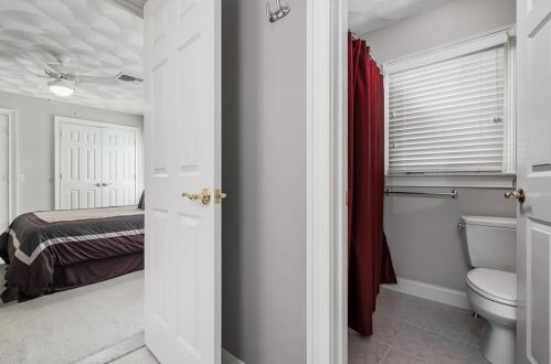 97 Gaskill St, Woonsocket RI 02895-1011 exterior