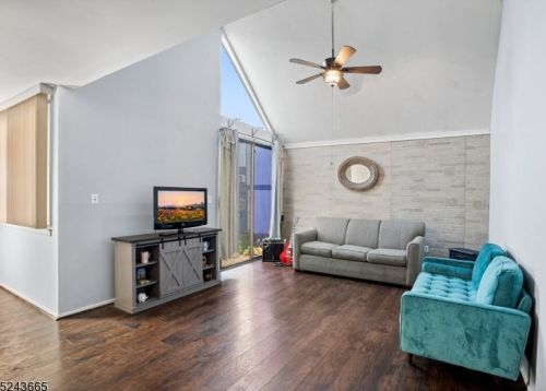 684 Irvington Ave, Maplewood NJ 07040-1623 exterior