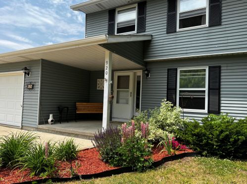920 Clay St, Watertown, WI 53098-1711
