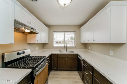 6021 28th St, Tucson AZ  85711-6803 exterior