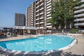 250 Reynolds St, Alexandria VA  22304-4437 exterior