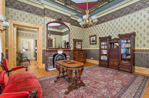 5501 Elgin St, Pittsburgh PA 15206-1432 exterior