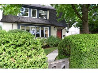 7635 32nd Ave, Portland OR  97202-8550 exterior