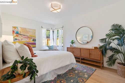 1221 Blake St, Berkeley CA 94702-2014 exterior