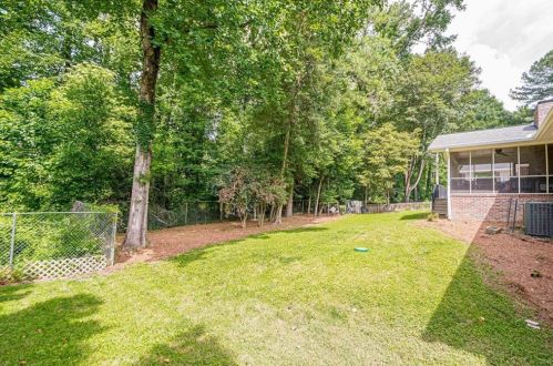 4882 Cambridge Dr, Atlanta GA 30338-5049 exterior